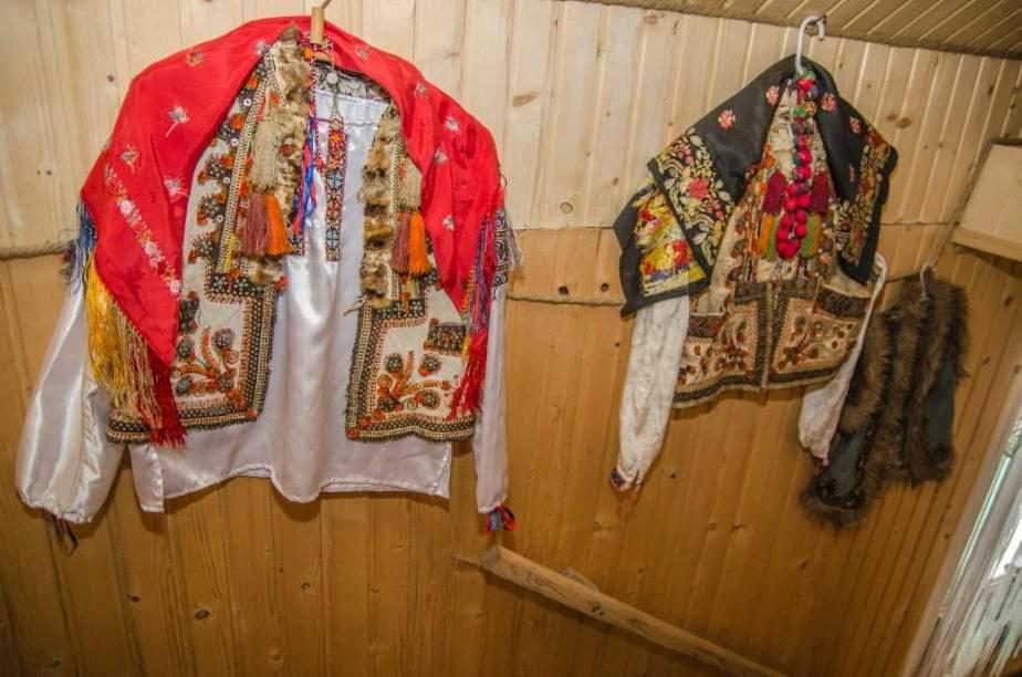 Hotel Gostynnyi Dvir U Marichky Łazieszczina Zewnętrze zdjęcie