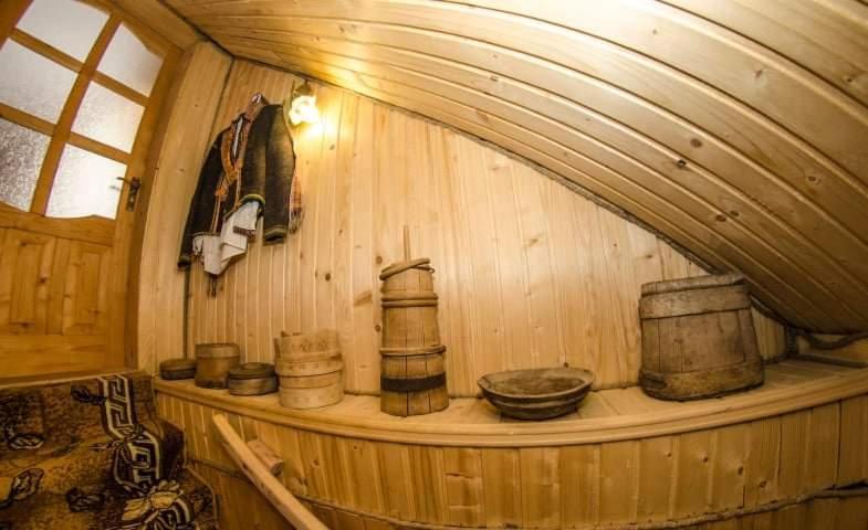 Hotel Gostynnyi Dvir U Marichky Łazieszczina Zewnętrze zdjęcie