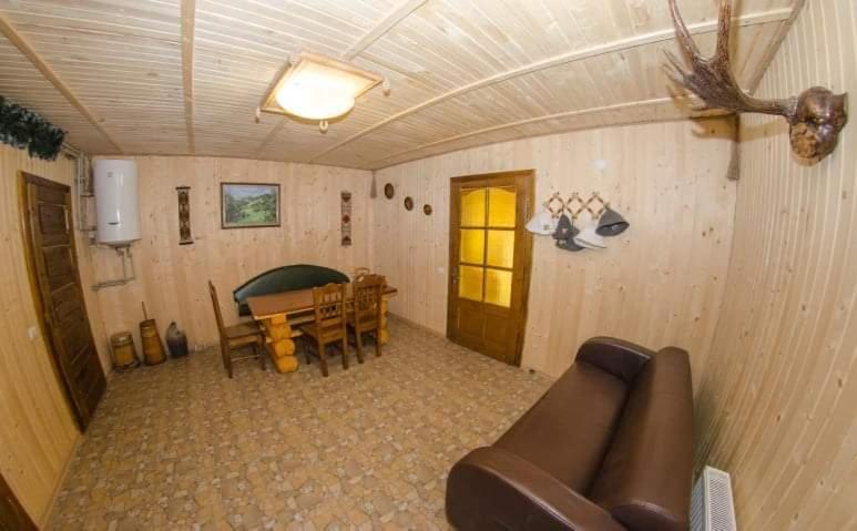 Hotel Gostynnyi Dvir U Marichky Łazieszczina Zewnętrze zdjęcie