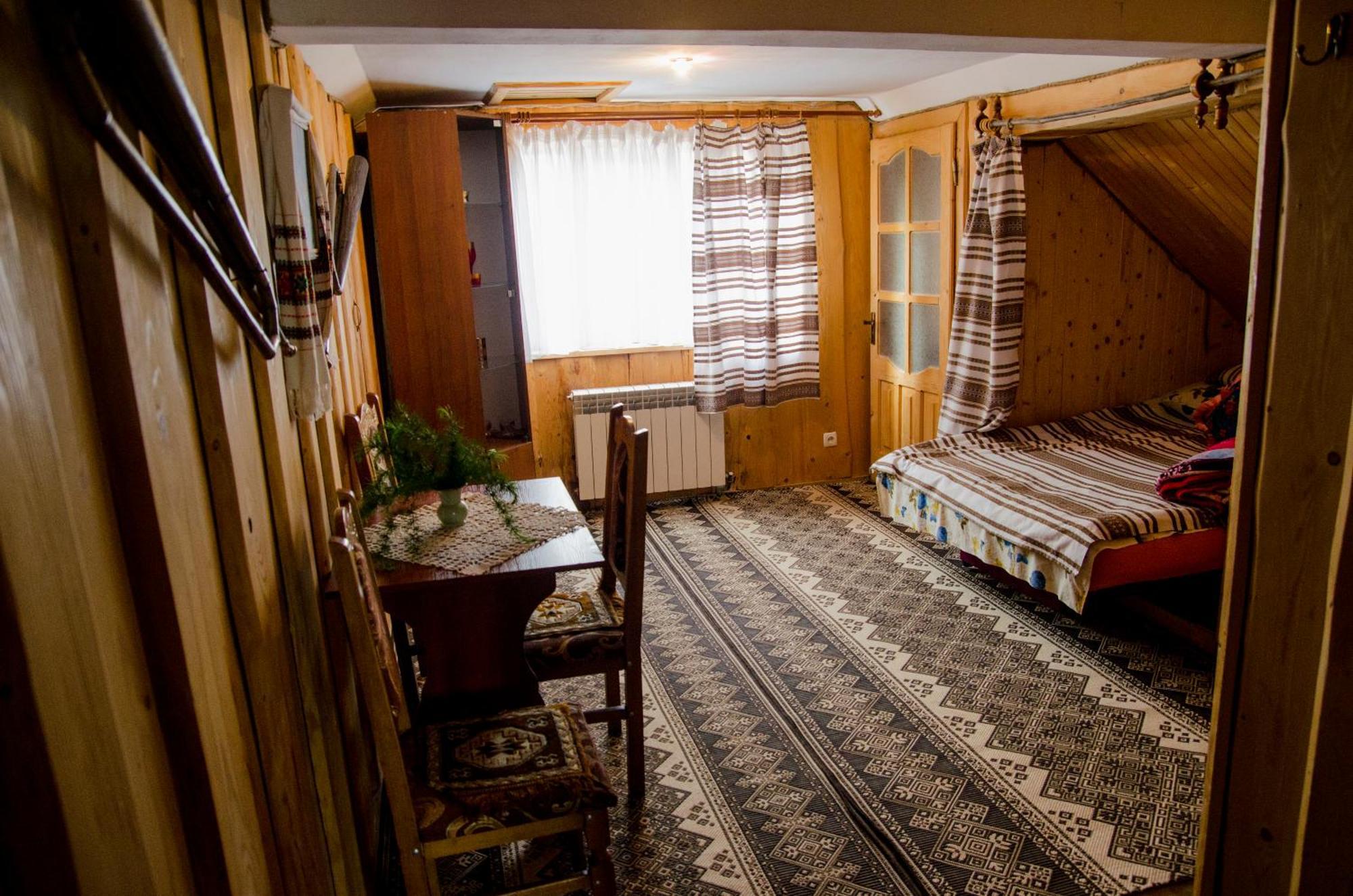 Hotel Gostynnyi Dvir U Marichky Łazieszczina Zewnętrze zdjęcie