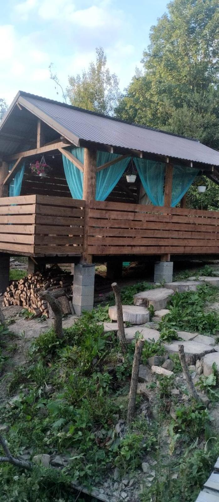 Hotel Gostynnyi Dvir U Marichky Łazieszczina Zewnętrze zdjęcie