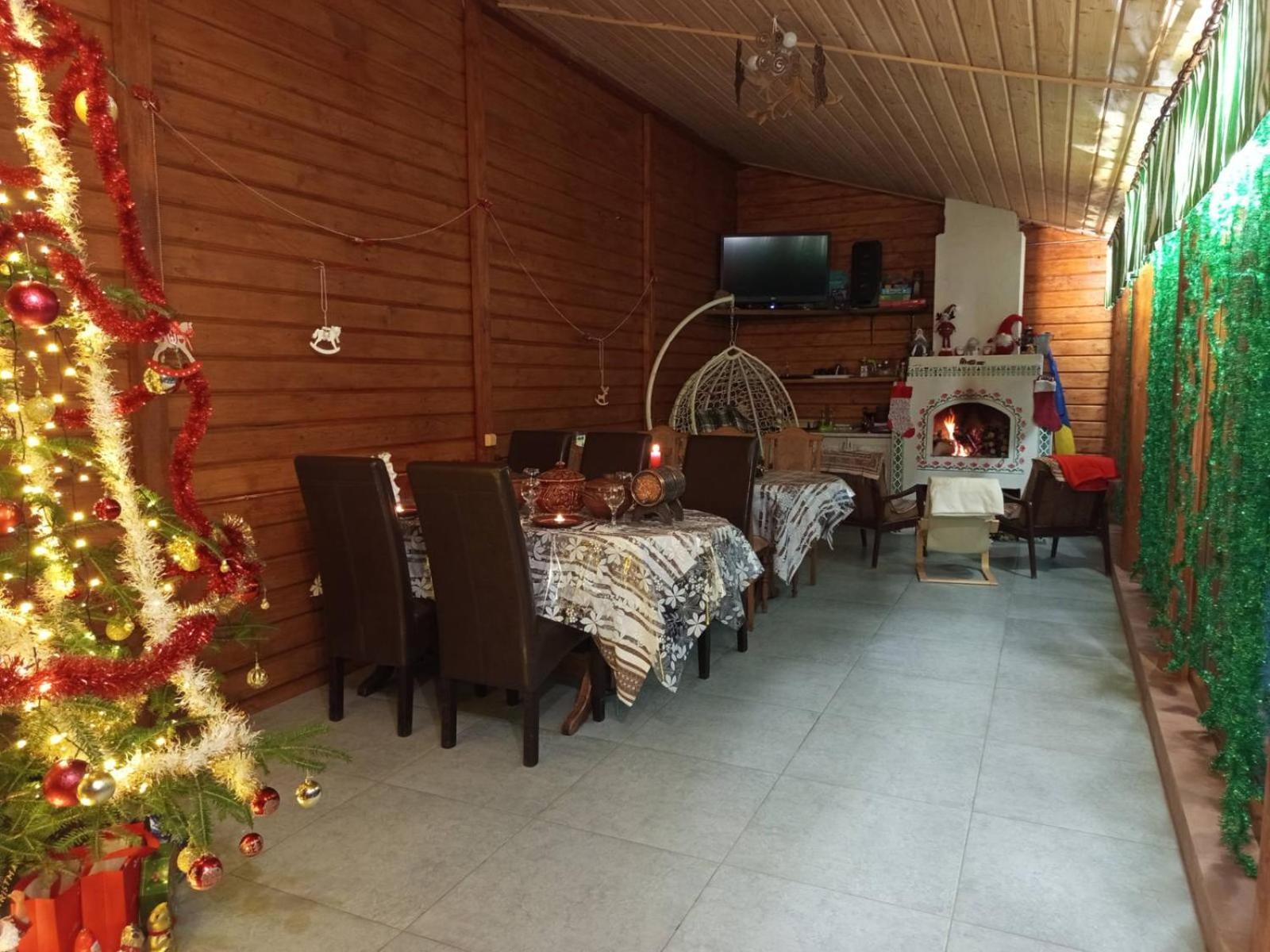 Hotel Gostynnyi Dvir U Marichky Łazieszczina Zewnętrze zdjęcie