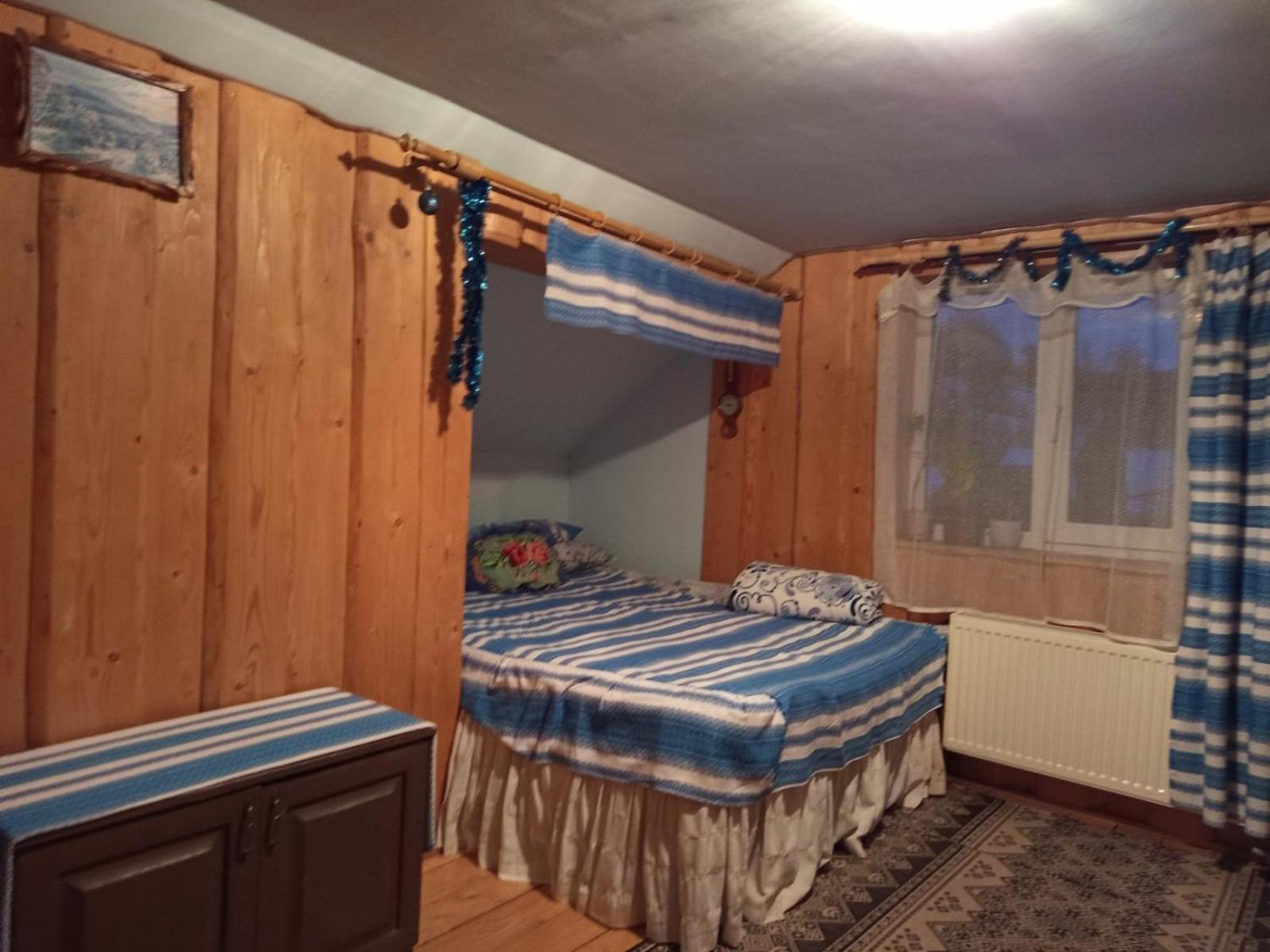 Hotel Gostynnyi Dvir U Marichky Łazieszczina Zewnętrze zdjęcie