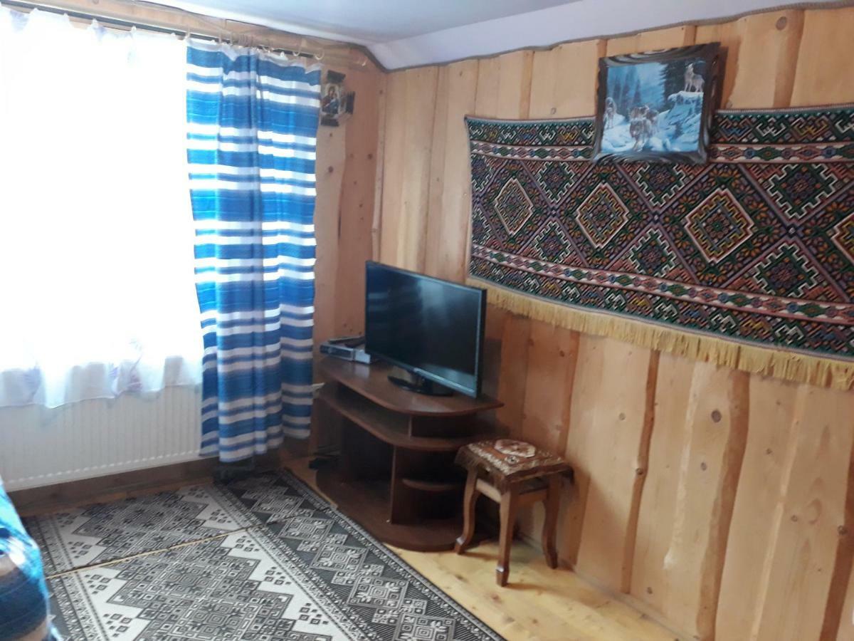 Hotel Gostynnyi Dvir U Marichky Łazieszczina Zewnętrze zdjęcie